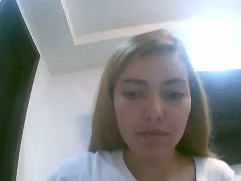 VittoriaTaylor online show from February 26, 4:51 pm