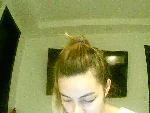 VittoriaTaylor online show from March 22, 12:58 am