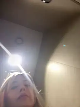 monicavictoria1301 online show from June 2, 12:38 pm