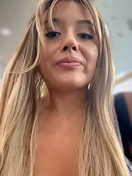 monicavictoria1301 online show from June 20, 1:05 pm