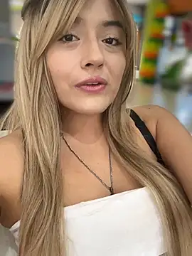 monicavictoria1301 online show from June 12, 10:35 am
