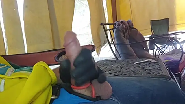 Snapshot of bwcbeat83 chatting on November 29, 7:14 pm bwcbeat83 online show from November 29, 7:14 pm