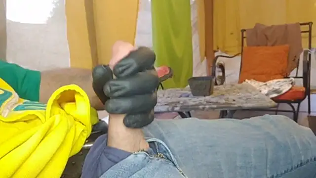 bwcbeat83 online show from March 5, 1:24 am