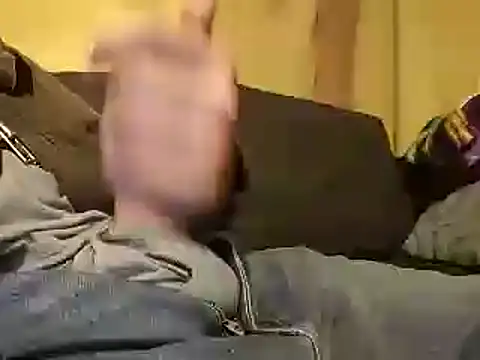 Snapshot of bwcbeat83 chatting on March 16, 7:48 am bwcbeat83 online show from March 16, 7:48 am