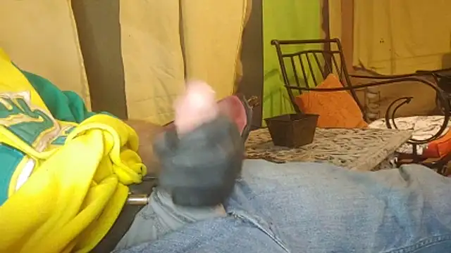 bwcbeat83 online show from February 12, 2:11 am