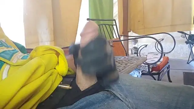 bwcbeat83 online show from February 15, 12:00 am