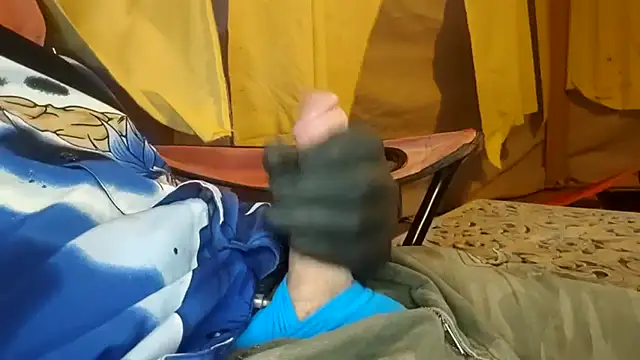 Snapshot of bwcbeat83 chatting on October 17, 1:09 am bwcbeat83 online show from October 17, 1:09 am