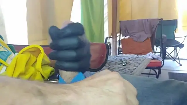 bwcbeat83 online show from February 26, 11:27 pm