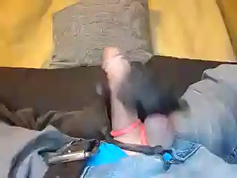 Snapshot of bwcbeat83 chatting on March 9, 10:19 am bwcbeat83 online show from March 9, 10:19 am