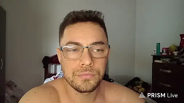Dyllan   online show from May 22, 1:42 pm
