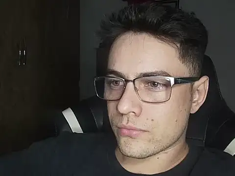 Dyllan   online show from October 14, 1:50 am