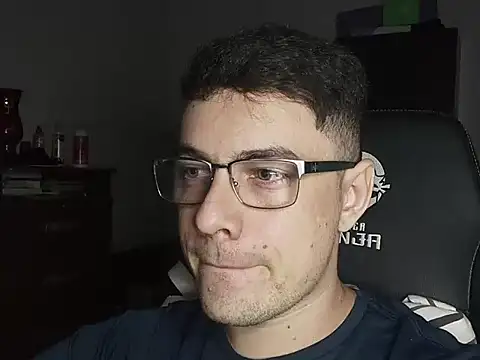 Dyllan   online show from October 23, 1:37 am