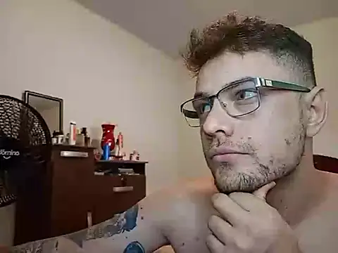 Dyllan   online show from April 10, 7:21 pm