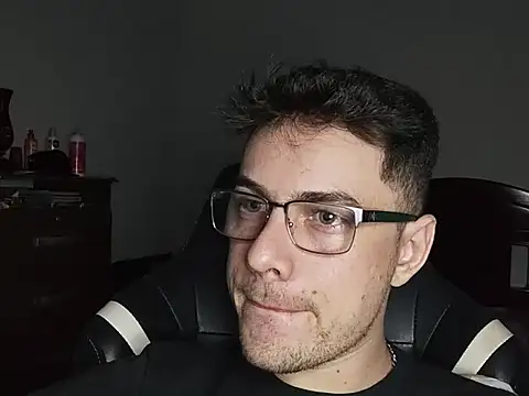 Dyllan   online show from October 27, 1:39 am