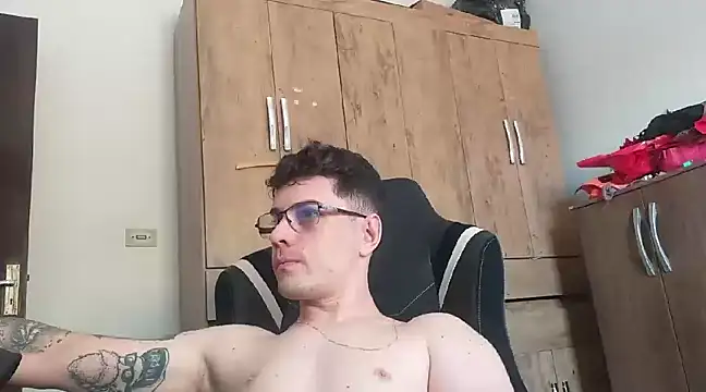 Dyllan   online show from January 24, 6:14 pm