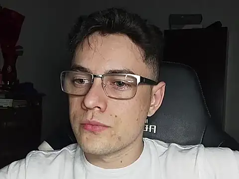 Dyllan   online show from October 21, 2:55 am