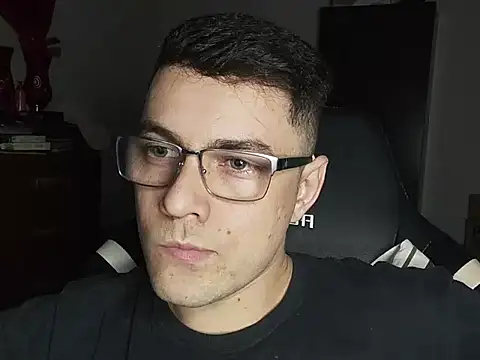 Dyllan   online show from October 20, 1:51 am