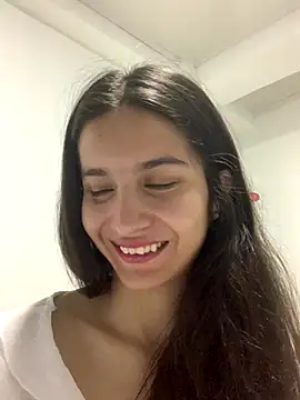 Bella still online show from November 6, 1:15 pm