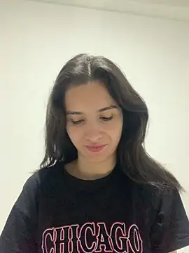 Snapshot of Bella_still chatting on September 14, 1:22 pm Bella still online show from September 14, 1:22 pm