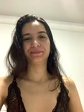 Bella still online show from October 24, 1:21 pm