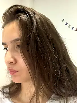 Bella still online show from December 20, 12:13 am