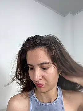 Snapshot of Bella_still chatting on July 5, 2:35 pm Bella still online show from July 5, 2:35 pm
