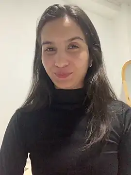 Bella still online show from December 3, 1:06 am