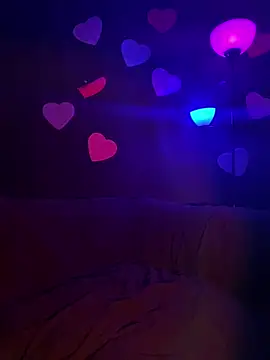 xoxoHotCoCo online show from February 10, 12:37 pm