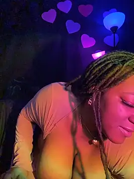 xoxoHotCoCo online show from February 22, 7:22 am