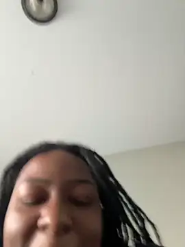 xoxoHotCoCo online show from April 14, 2:33 pm