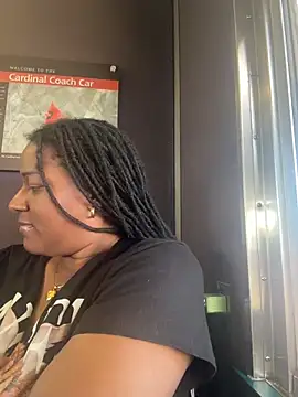 xoxoHotCoCo online show from March 29, 9:05 pm