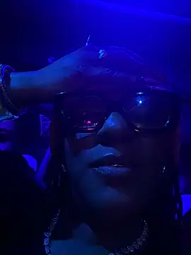 xoxoHotCoCo online show from March 1, 6:13 am