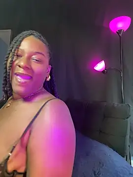 xoxoHotCoCo online show from May 29, 7:09 pm