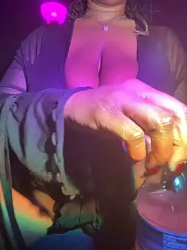 xoxoHotCoCo online show from February 19, 3:50 am