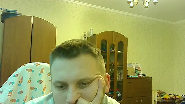 HunterOnBoobs online show from February 27, 12:03 am