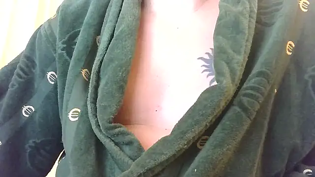 HunterOnBoobs online show from October 24, 7:02 pm