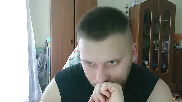 HunterOnBoobs online show from February 15, 1:05 pm