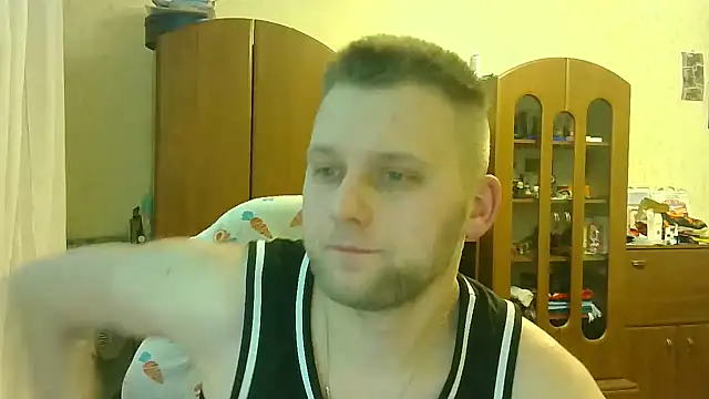 HunterOnBoobs online show from February 18, 10:58 pm