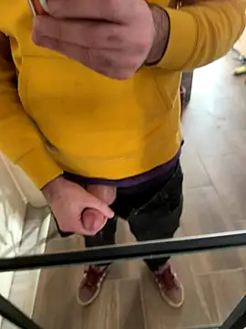 Snapshot of Klaus298 chatting on November 28, 10:15 am Klaus298 online show from November 28, 10:15 am