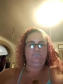 Snapshot of assntitz333 chatting on September 20, 7:24 am assntitz333 online show from September 20, 7:24 am