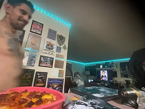 hornycouple818 online show from November 25, 9:42 am