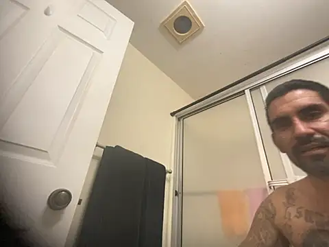 hornycouple818 online show from October 21, 4:45 am