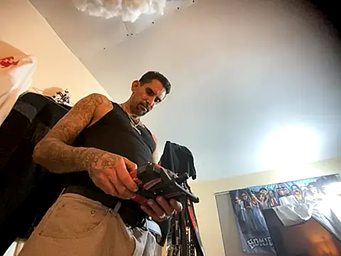 hornycouple818 online show from November 23, 10:47 am