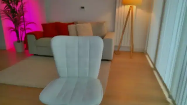 Snapshot of GoddessRoxana chatting on February 11, 12:16 pm GoddessRoxana online show from February 11, 12:16 pm