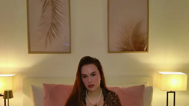GoddessRoxana online show from June 17, 11:09 am