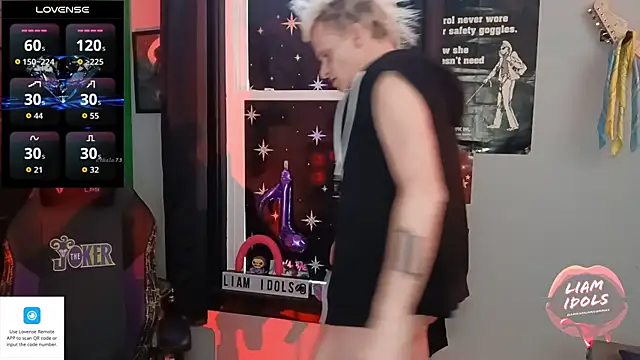 Snapshot of LiamIdols chatting on February 24, 6:42 pm LiamIdols online show from February 24, 6:42 pm