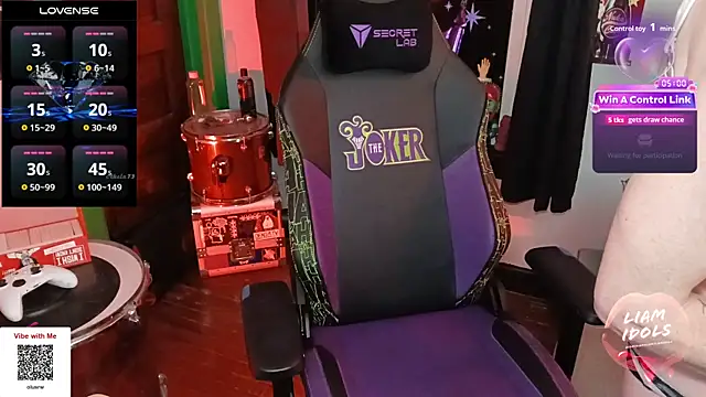 Snapshot of LiamIdols chatting on February 6, 5:47 am LiamIdols online show from February 6, 5:47 am