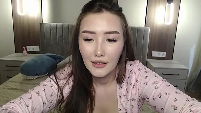 mystiksirenn online show from March 21, 8:15 am