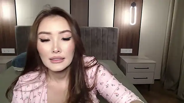 mystiksirenn online show from November 5, 3:15 pm