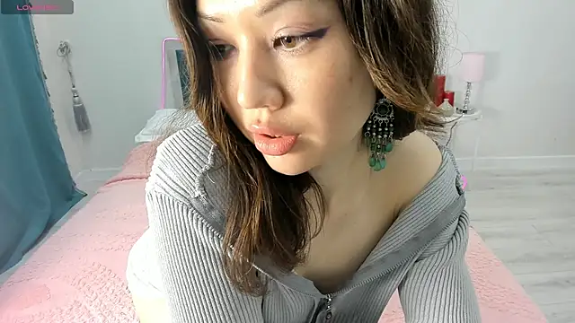 novaaskyy online show from May 5, 3:15 pm